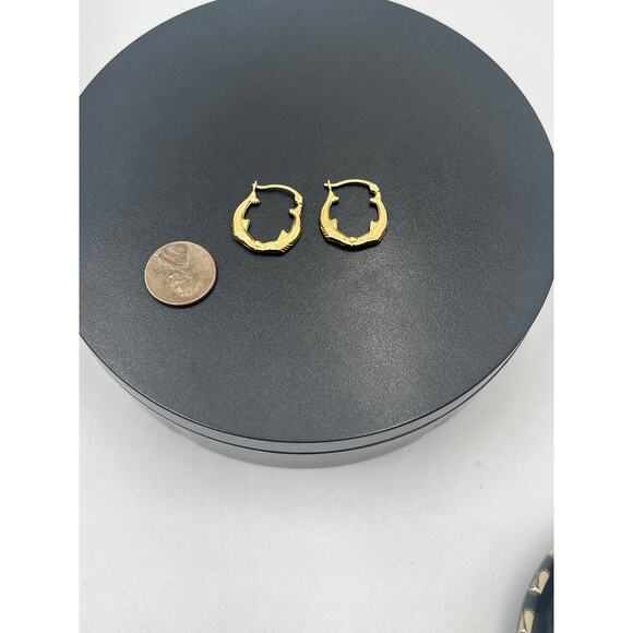 DN 14K Yellow Gold Vintage Kissing Fish Whale Hoop Earrings 1.44 grams - Picture 12 of 12